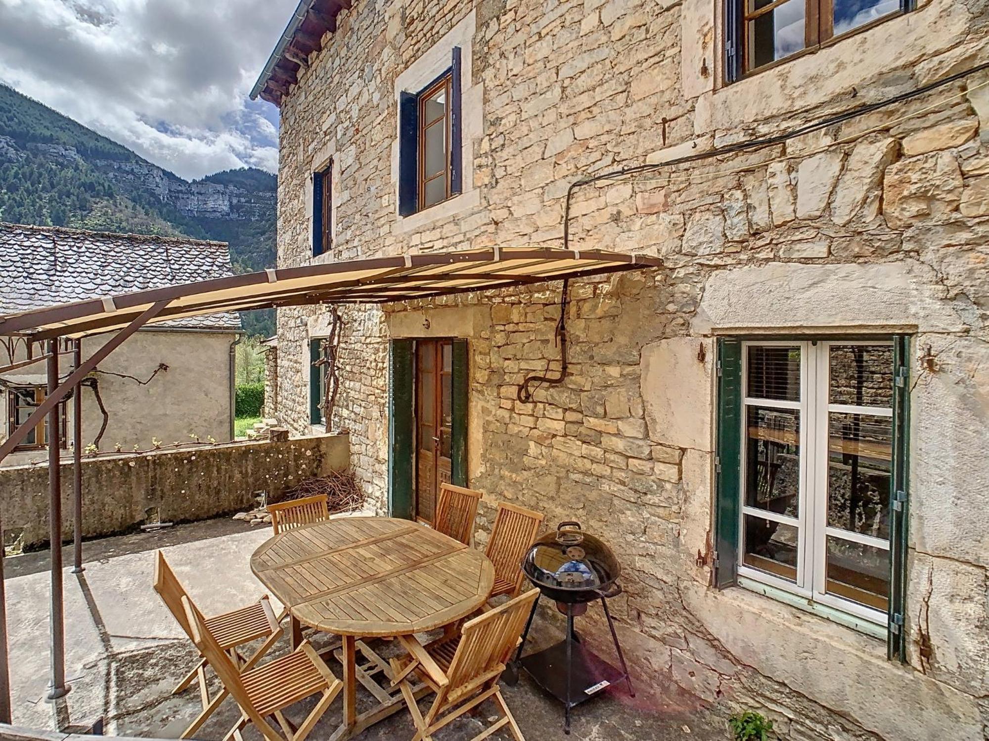 Gorges Du Tarn Gite En Pierres Avec Terrasse Quezac  Exterior photo